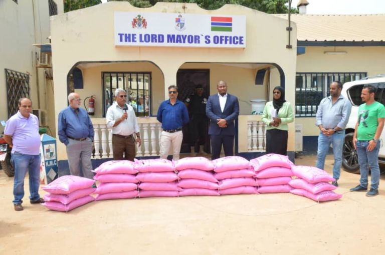Talib Bensouda’s food aid program pulls off massive boost as group comprising Indian businesses gives KMC 550 bags of rice