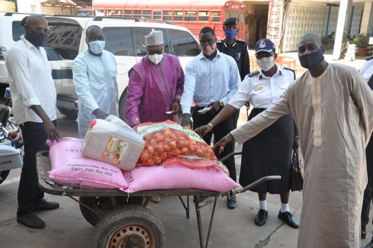 Rice, cooking oil and money for police officer that helped man retrieve his mobile phone