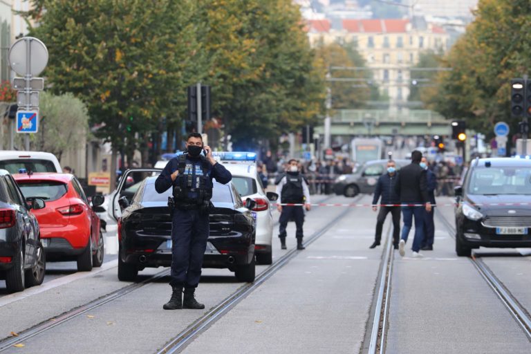 Knife attack in French city Nice leaves three dead, several hurt – Al Jazeera