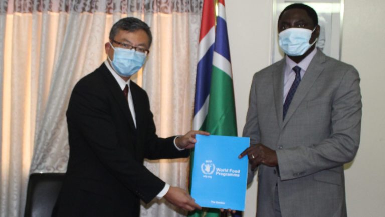 Dr Mamadou Tangara congratulates new WFP chief as he presents his letters of credence to him