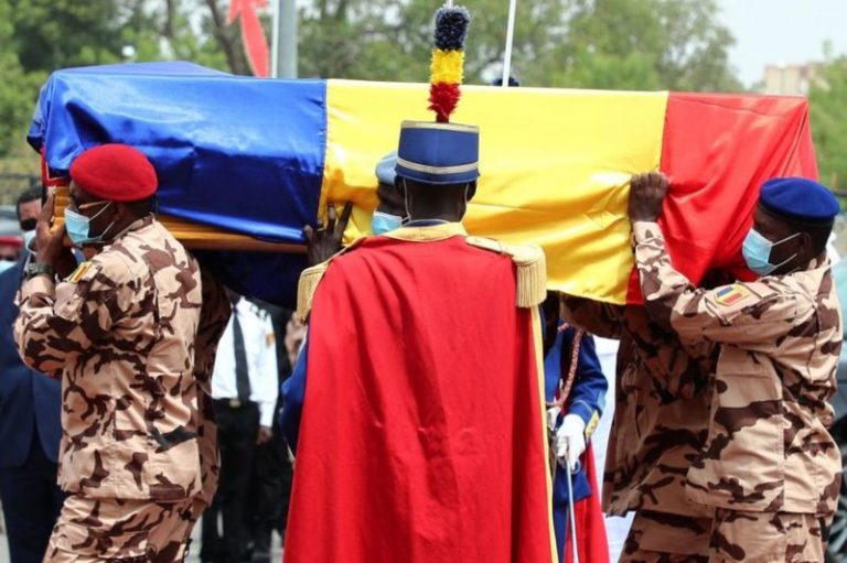 Idriss Déby: Thousands attend funeral of Chad president