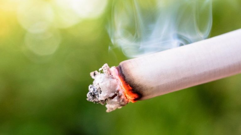 Health ministry announces new crackdown on smokers