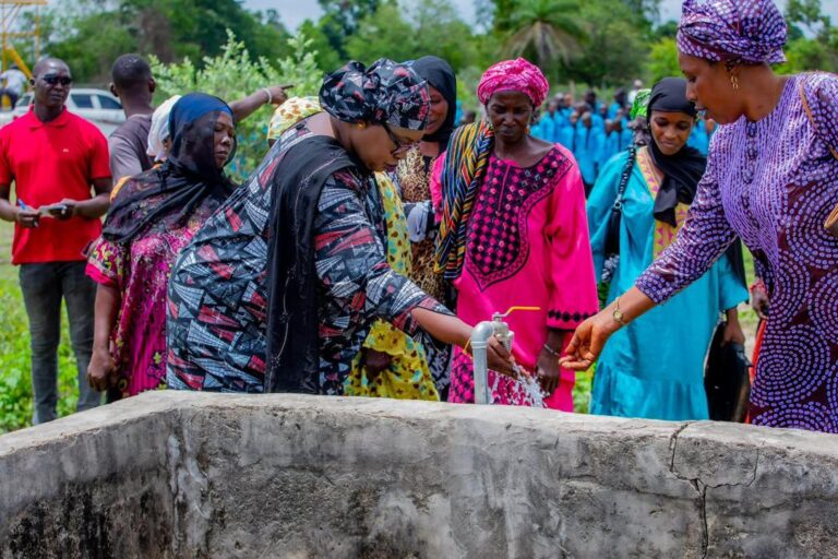 Sohm Women Garden Rejuvenated with REFELA Water Protect